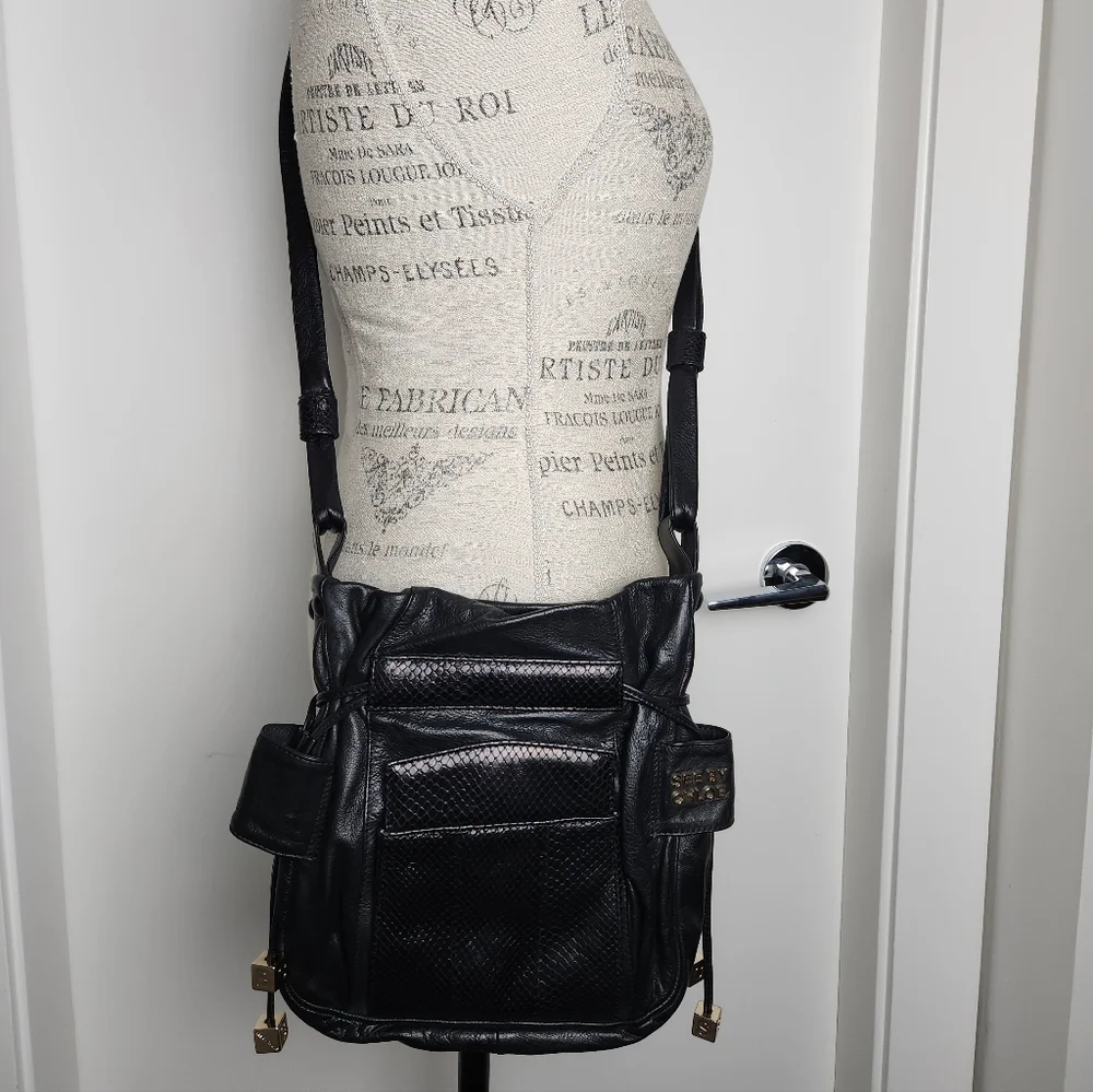 Chloe Snakeskin Leather Bucket Purse - Picture 3 of 15